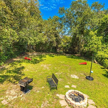 Gorgeous Centrally Located Ocean View 2 King, Huge Private Yard & Deck, Firepit, Bbq, & Game Tables Myrtle Beach Exteriör bild