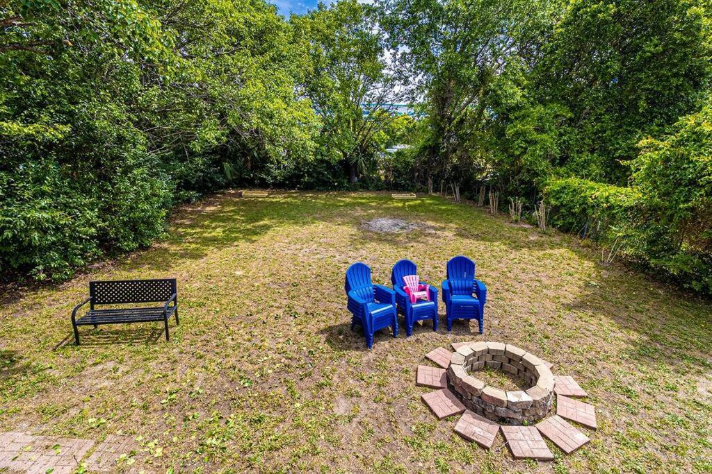 Gorgeous Centrally Located Ocean View 2 King, Huge Private Yard & Deck, Firepit, Bbq, & Game Tables Myrtle Beach Exteriör bild