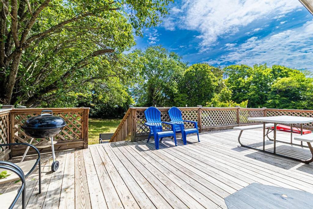Gorgeous Centrally Located Ocean View 2 King, Huge Private Yard & Deck, Firepit, Bbq, & Game Tables Myrtle Beach Exteriör bild