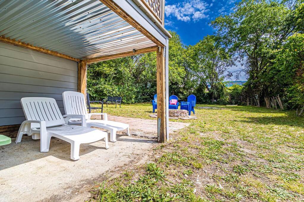 Gorgeous Centrally Located Ocean View 2 King, Huge Private Yard & Deck, Firepit, Bbq, & Game Tables Myrtle Beach Exteriör bild