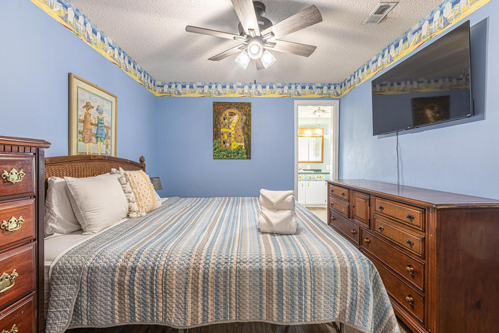 Gorgeous Centrally Located Ocean View 2 King, Huge Private Yard & Deck, Firepit, Bbq, & Game Tables Myrtle Beach Exteriör bild