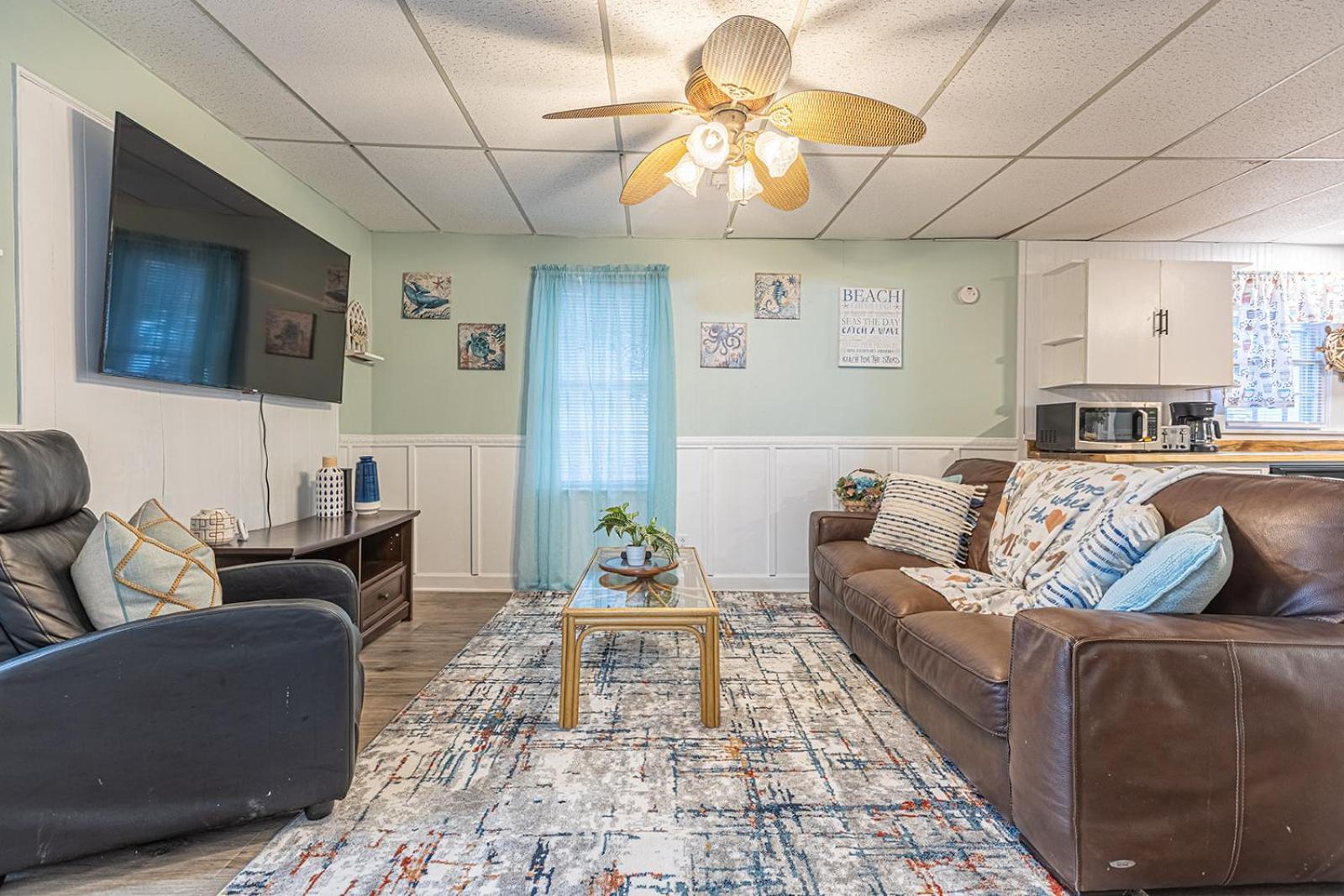 Gorgeous Centrally Located Ocean View 2 King, Huge Private Yard & Deck, Firepit, Bbq, & Game Tables Myrtle Beach Exteriör bild